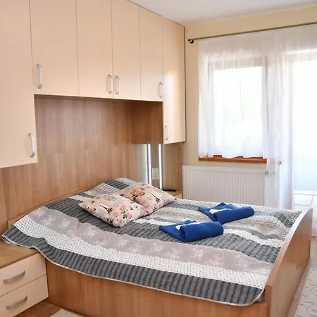 شقة Zoeldalma Apartmanhaz *
