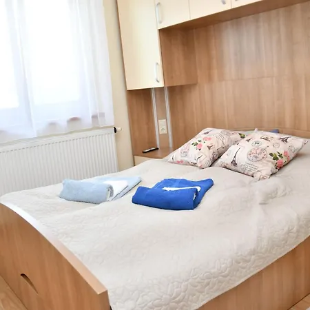 아파트 Zoeldalma Apartmanhaz *