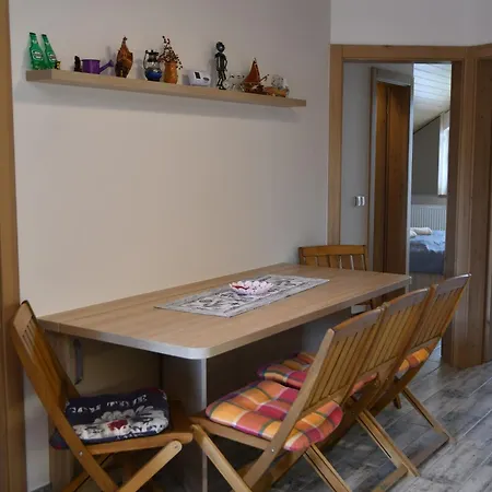 Zoeldalma Apartmanhaz شقة Balatonalmádi