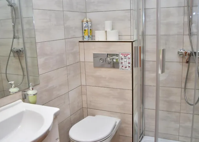 Zoeldalma Apartmanhaz * Balatonalmádi