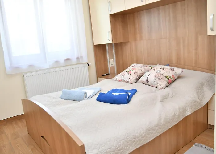 아파트 Zoeldalma Apartmanhaz *