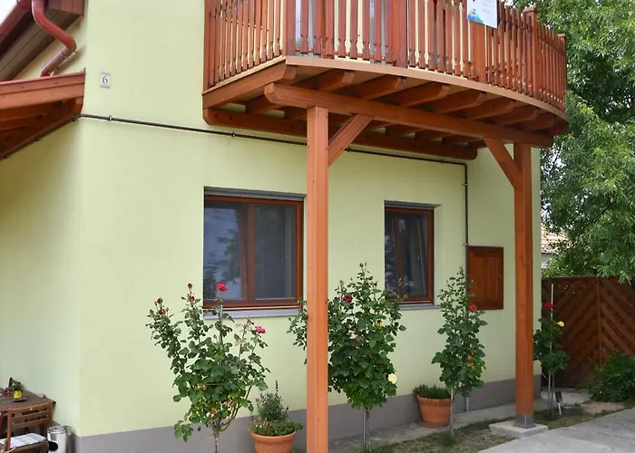 아파트 Zoeldalma Apartmanhaz