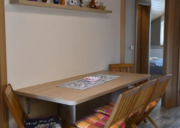 Zoeldalma Apartmanhaz Lejlighed Balatonalmádi