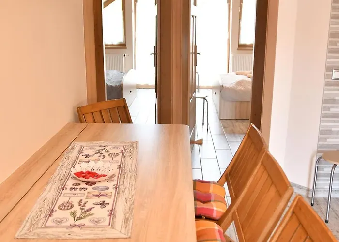 Zoeldalma Apartmanhaz Balatonalmádi