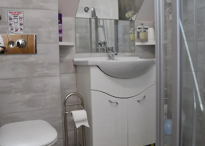 Zoeldalma Apartmanhaz Lejlighed *