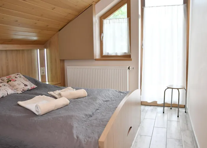 Zoeldalma Apartmanhaz 아파트 발라톤알마디