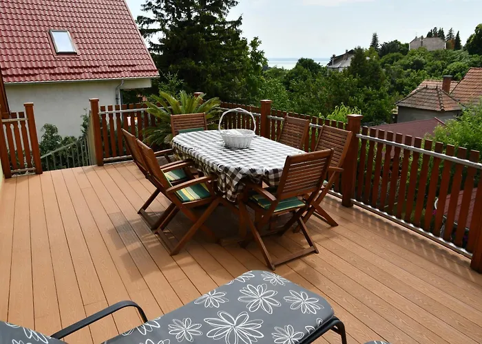 Zoeldalma Apartmanhaz Lejlighed *